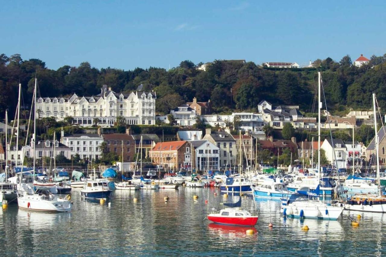Fabulous Apartment In Historic House In St Aubin Esterno foto